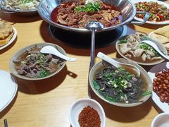 -大众跷脚牛肉馆·非遗传承单位(峨眉山店)