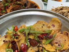 -秦扬居特色菜馆(上王村)