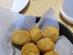 -必胜客(康华路店)