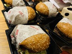 -The Habit Burger Grill 哈比特汉堡(复兴soho店)