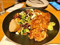 鸡肉牛油果沙拉-The Diner X餐厅(青岛万象城店)