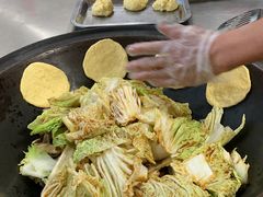 -粘豆包柴火铁锅炖