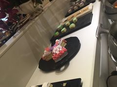 自助糕点区-泉福居酱骨头自助广场(南大街商业步行街店)