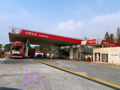 -小昆山服务区-停车场