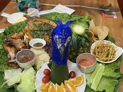-沐毫傣泐云南菜孔雀宴•手抓饭傣味烧烤(曼听公园店)