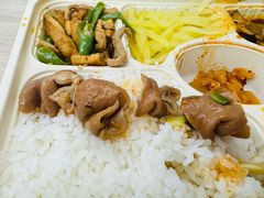 肥肠盖饭-张家巷胖哥肥肠·三十年老店(原工人村菜市店)