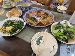 -壹阁胡羊焖饼(特色小吃街店)