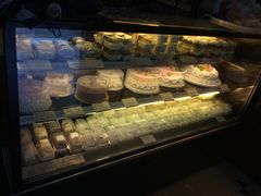 -红宝石·鲜奶小方·海派西点房(金杨店)