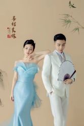 -喜爱高定婚纱摄影