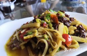 Pickled Radish Stir-Fried with Beef