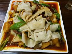 新疆大盘鸡-阿拉木汗餐厅(山大路店)