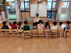 -英伦凯贝国际婴幼儿托育中心(雍湖湾店)