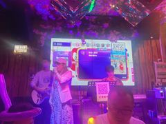 -喜鹊音乐酒馆(西街店)