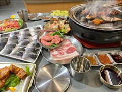 -围炉肉舍•炭烤活鳗•丹东海鲜烤肉(步行街店)