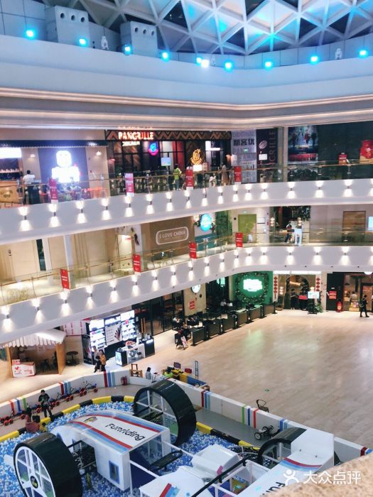 F16购物中心图片