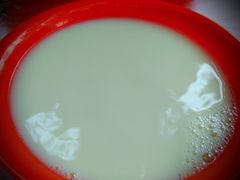 豆浆-万哈子红油面粉馆(户部巷店)