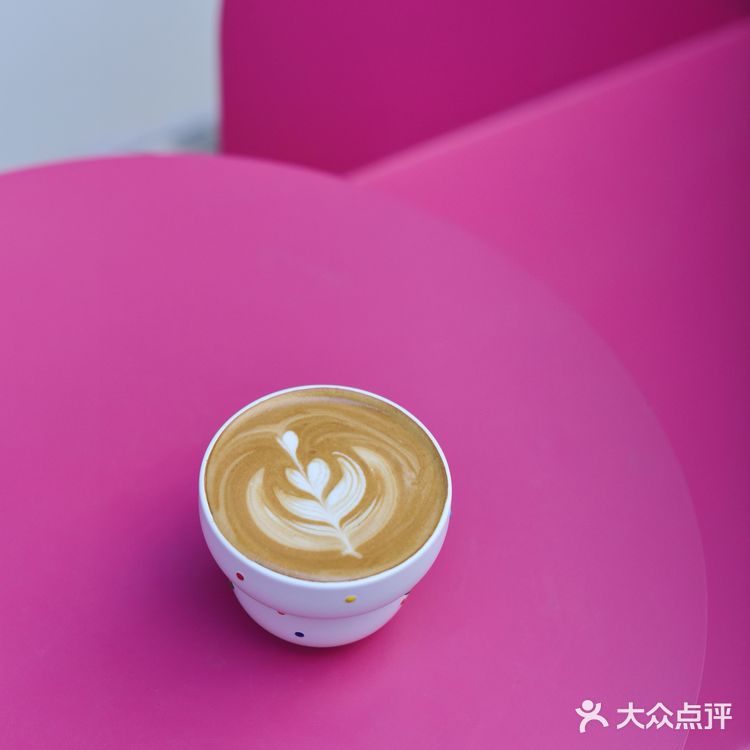 北京|咖啡馆里的粉色泡泡🫧
