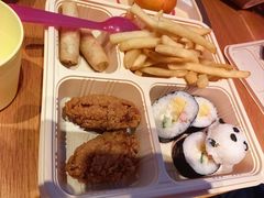 -美食小镇·观赏珍稀鸟类·长隆熊猫酒店