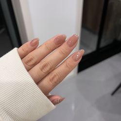 -Nail Me美甲美睫
