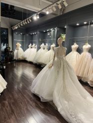 -深白婚纱艺术馆(王府壹号店)