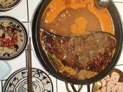 -旧街市鲜货老火锅(大光路店)