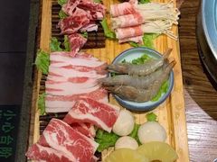 -明洞阿姨·韩式酱蟹烤肉·创意料理(三元桥店)