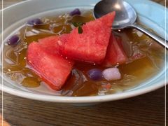 -蜜桃餐厅·伴山(湖滨商业街店)