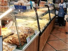 面包甜点陈列柜-赞记龙凤礼饼(广州市二宫向群宾馆店)