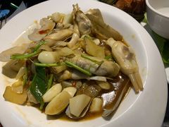 -西街夜油条·麻团包乌饭