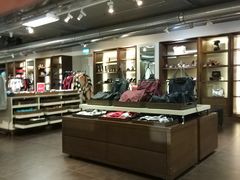 -巴宝莉工厂店/折扣店(工厂店)