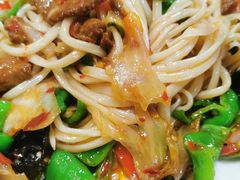 -歹歹的加个面过油肉拌面