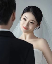 -喜爱高定婚纱摄影