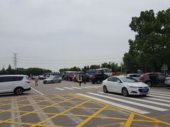 -平望服务区·停车场