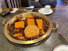 -小天鹅火锅·一线江景洪鼎旗舰店(洪崖洞店)