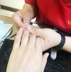 -薇奈尔美甲美睫·科技美肤