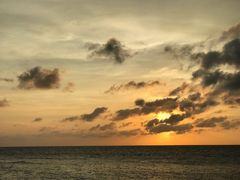 -Sunset Bar(丹绒亚路香格里拉店)