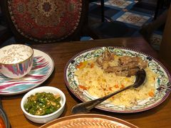 手抓饭-天山醉美·新疆餐厅(富华里店)