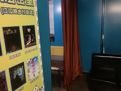 -荒岛实景沉浸密室(江汉路1店)