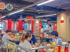 -四囍码头海鲜烧烤自助火锅(外滩南京东路悦荟广场店)