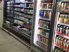 -全家便利店(东直门店)