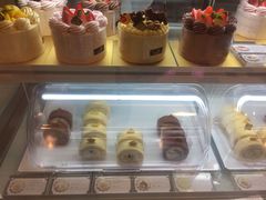 -花花卷卷·鲜食蛋糕(静安久光百货店)
