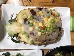 -老滇山寨•云南特色菜•地方菜•民族风情歌舞表演(金碧店)