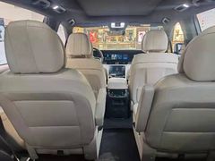 -理想汽车(世纪汇店)