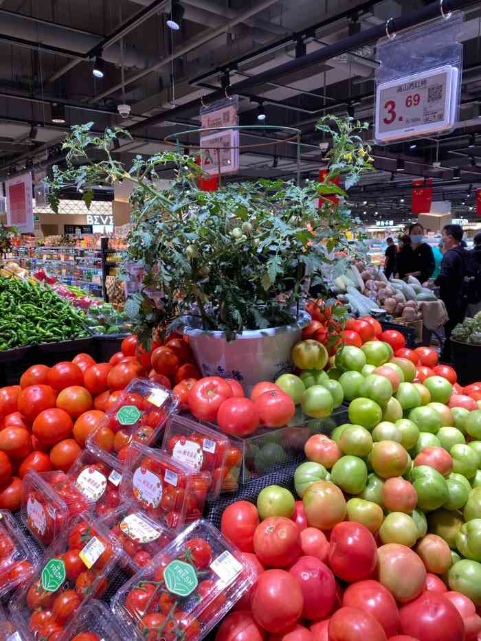 悦活里超市(南湖店)-"盒马鲜生人太多,东西也少……像美食城不像.