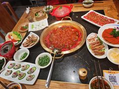 -潮火锅·麻辣牛肉火锅(观音桥方圆·LIVE店)