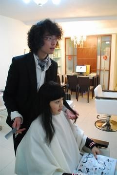 DSC_4-极致·本色 发型工作室