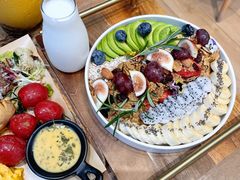 牛油果堅果優格盤-Mark&Mars Restaurant