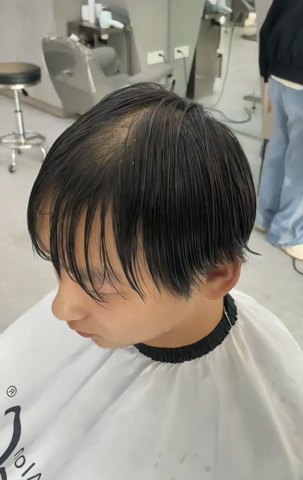 男生发量少适合的发型
