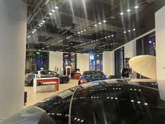 -TESLA 特斯拉(上海太古汇体验店)