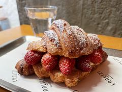 草莓可颂-LANLIZI BAKERY(COSMO店)